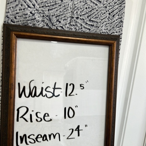 LYSSE LEGGINGS, EUC, XS, buttery soft fabric with extra compression at waist - Picture 10 of 10